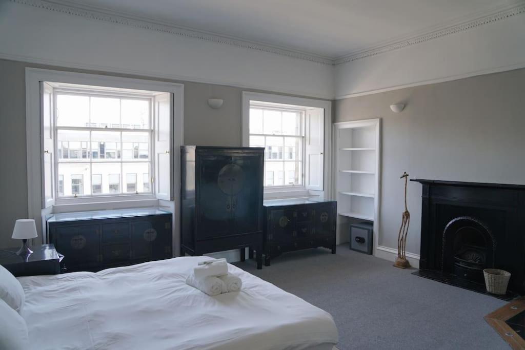 Prime Edinburgh City Centre - 4 Bed Penthouse Buitenkant foto