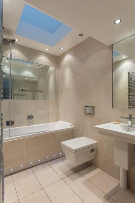 Prime Edinburgh City Centre - 4 Bed Penthouse Buitenkant foto